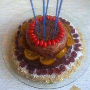 Триетажна сурова 100% здравословна торта