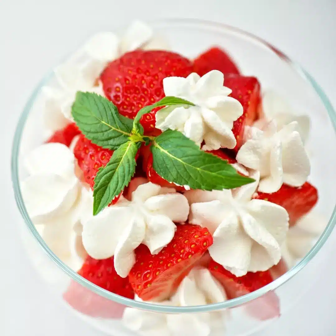 strawberries-with-cream