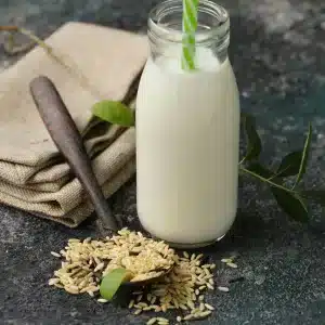 Защо да си приготвяме прясно оризово мляко у дома?